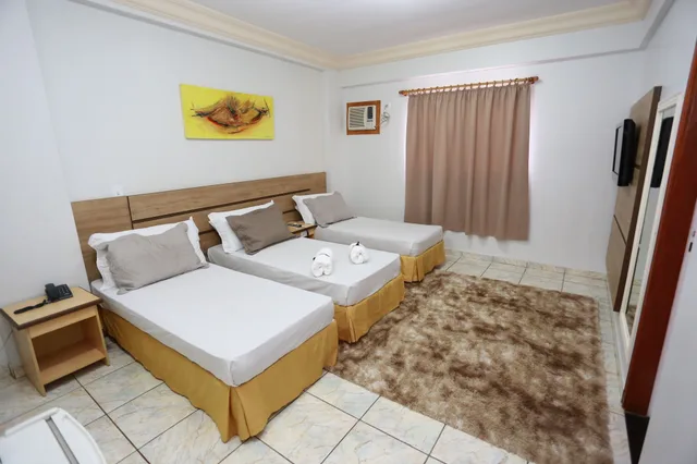 غرفة ديلوكس ثلاثية بسرير مزدوج وسرير فردي، Havana Palace Hotel I 1/6