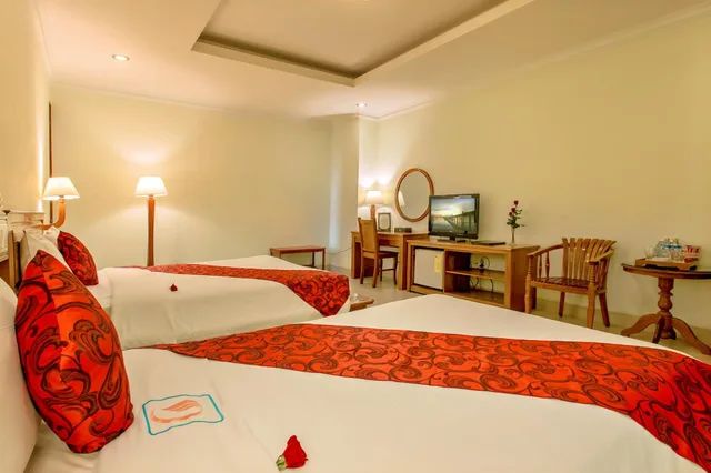 غرفة سوبيريور ثلاثية، Golden Sea Hotel 1/2