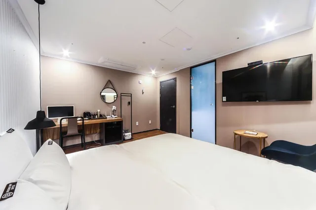غرفة قياسية بسرير مزدوج، Seomyeon Brown-dot Hotel Gold Busan 4/4