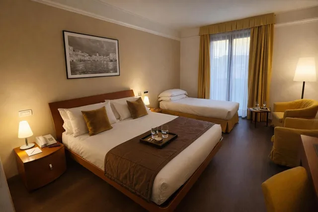 غرفة ثلاثية، Hotel San Rocco 2/6