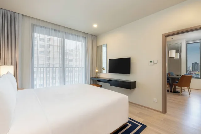 1 Bedroom, Suite, King Bed, Living and Dining Areas, Kitchen، Staybridge Suites Bangkok Sukhumvit 2/6