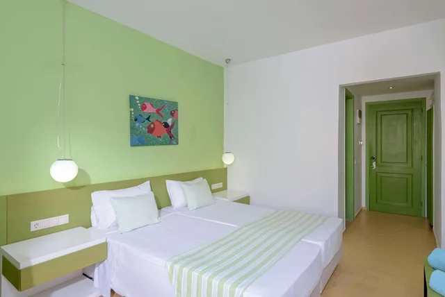 Room, Twin Beds, Lateral Side Sea View، Zeus Hotels Palm Beach Hotel 3/10