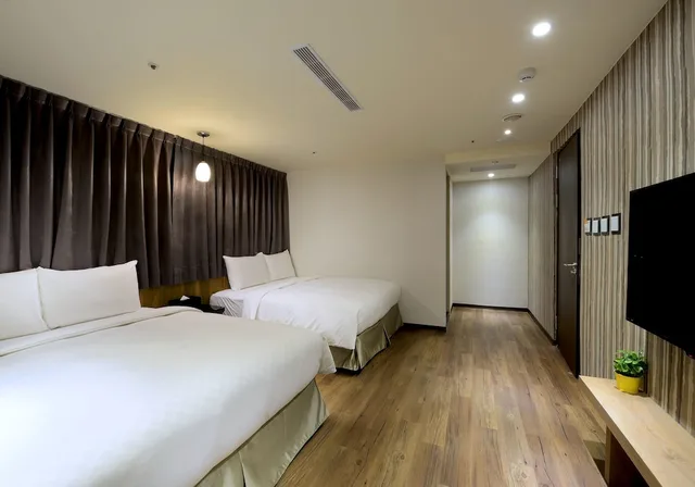 غرفة ديلوكس رباعية بسريرين مزدوجين، Le room Hotel Kaifeng Taipei 6/10