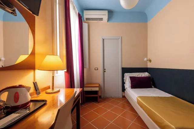 Old, Economy, Single, Single Bed, Hotel Maxim 1/7