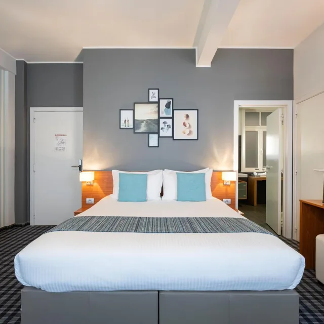 Room, Triple, Single Bed, Leopold Hotel Ostend 1/10