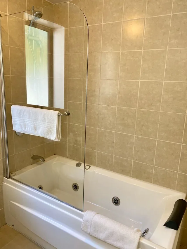 1 Bedroom, Deluxe, Apartment, King Bed, Alpha Motel Luxury Apartments 10/10
