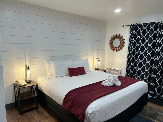 جناح سوبيريور بسرير كينج، Heavenly Inn Lake Tahoe 5/8