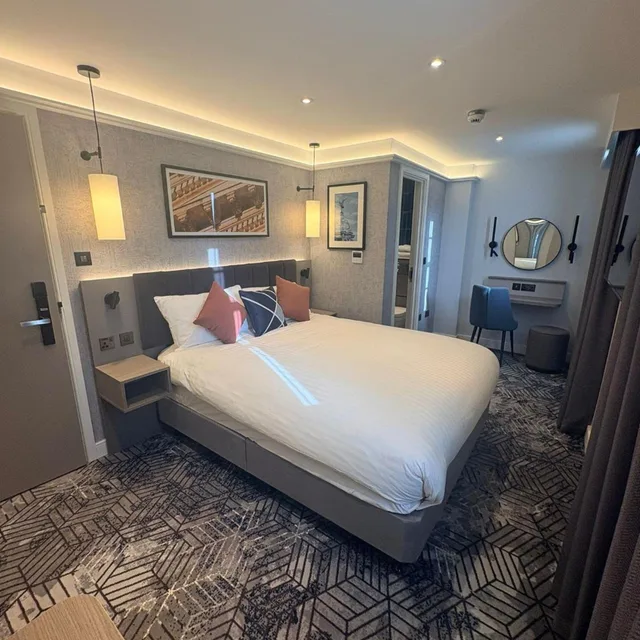 Efficiency, Double Bed، Comfort Inn London - Westminster 1/7
