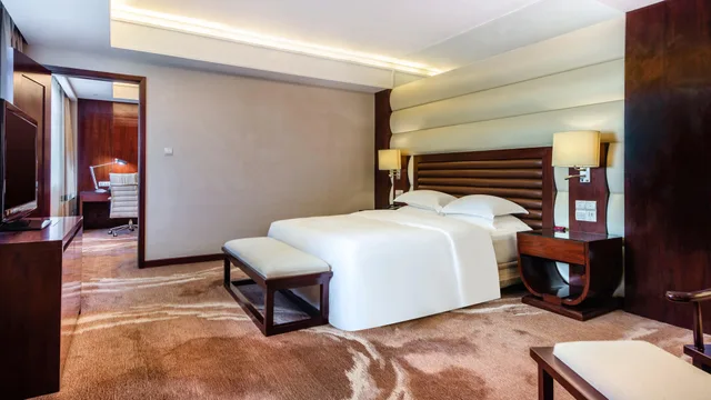 جناح كلوب بسرير كينج، Crowne Plaza Foshan 3/4