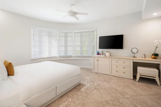 جناح لذوي الإعاقة، Cardozo South Beach 1/4