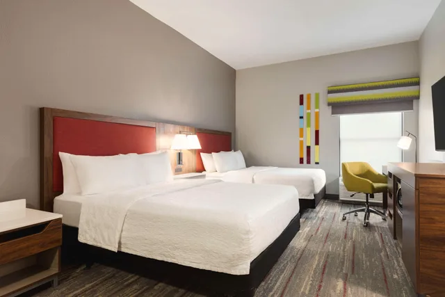Room, 2 Queen Beds, Working Area, Accessible، Hampton Inn Starkville Mississippi State University 1/9