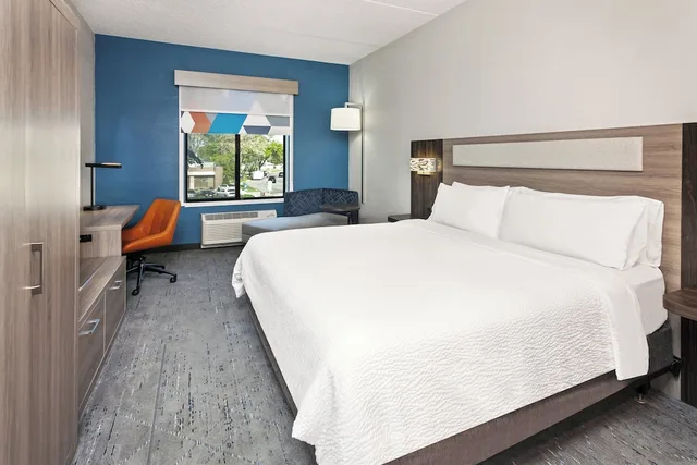 غرفة قياسية بسرير كينج، Holiday Inn Express Hotel And Suites Chicago Arpt Area West Ohare 5/5