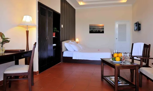 فيلا بسرير كوين بإطلالة على البحر، Muine Decentury Beach Resort Spa 2/3