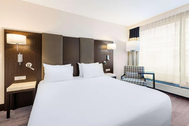 غرفة قياسية بسرير مزدوج أو سريرين منفصلين، Hotel NH Brussels Stephanie 7/10
