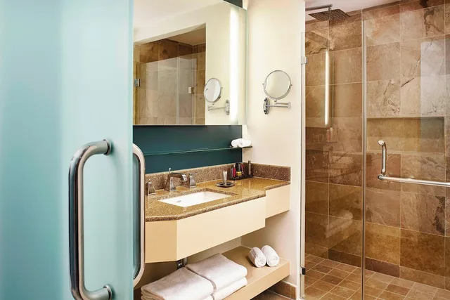 Guest Room, King Bed, Ocean Front، Marriott Puerto Vallarta Resort and Spa (ex Casa Magna Marriott Puerto Vallarta Resort and Spa) 4/6