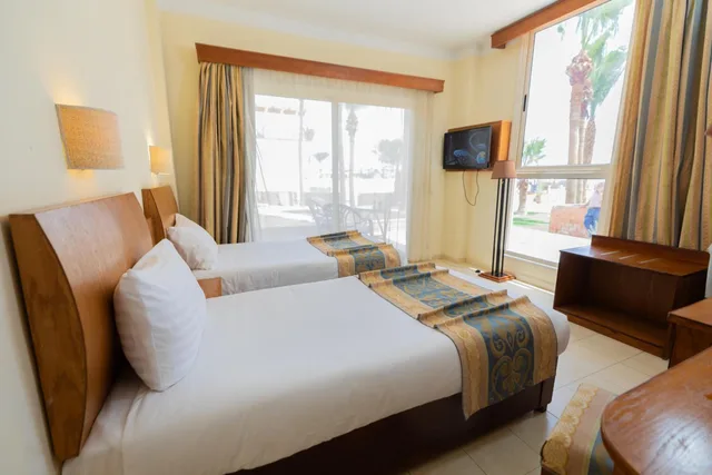 غرفة بسرير مزدوج أو سريرين منفصلين، Empire Beach Aqua Park 4/10