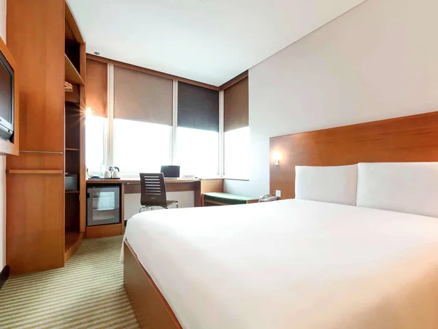 Standard, Queen Bed, ibis Kuwait Salmiya 5/10