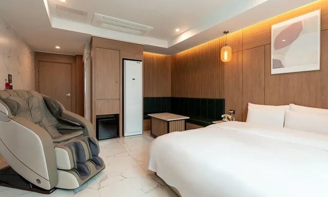 Suite, Queen Bed, Jecheon Hound Hotel 2/6