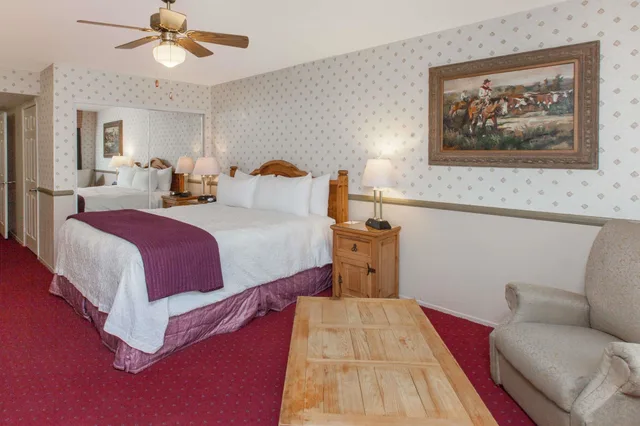 Room, Queen Bed, Days Inn By Wyndham Lebec 1/3