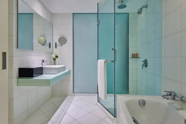 غرفة قياسية بسرير كينج مع دخول الصالة، Crowne Plaza Zhuhai City Center 10/10
