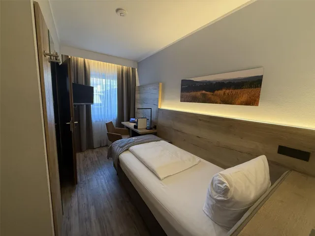 غرفة قياسية بسرير فردي، Best Western Hotel Brunnenhof 1/5