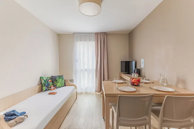 شقة سوبيريور بسرير مزدوج مع أريكة، Appart City Classic Nantes Quais de Loire 5/10