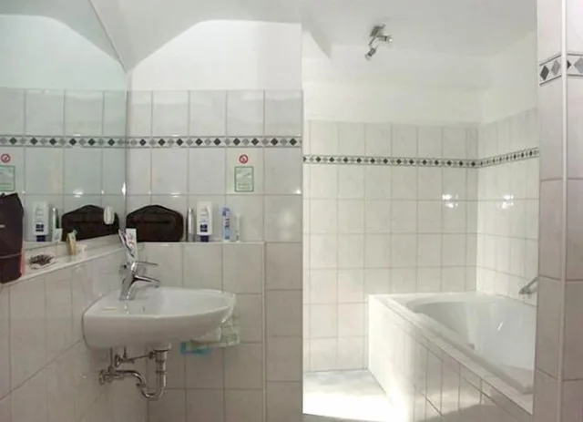 غرفة بسرير فردي، Hotel Weinhaus Grebel 2/4