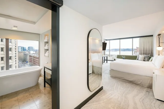 Room, King Bed, Water View, Corner، Hotel 1000 Seattle 7/7