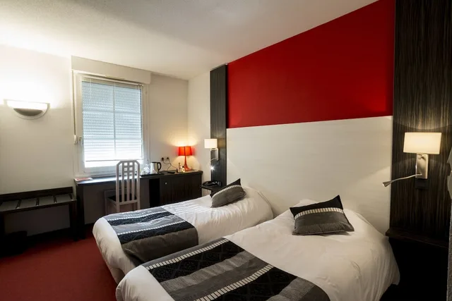 غرفة بسريرين منفصلين، Hotel Le Pillebois 4/10
