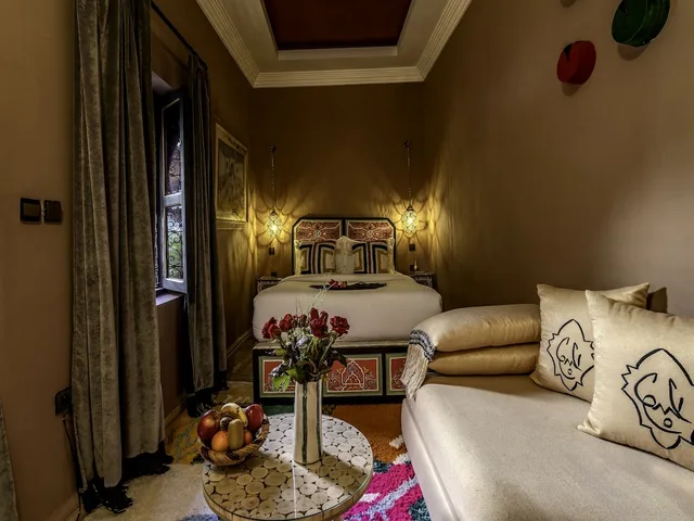 جناح بسرير كينج وسرير فردي بحوض استحمام، Riad Irhalne 4/4