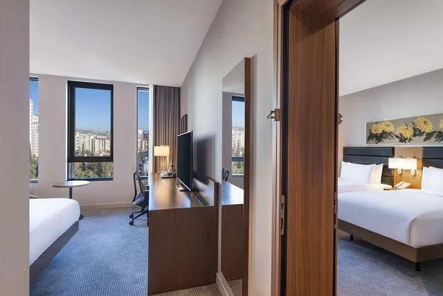 غرفة متصلة عائلية بسرير كينج، Hilton Garden Inn Tbilisi Chavchavadze 2/6