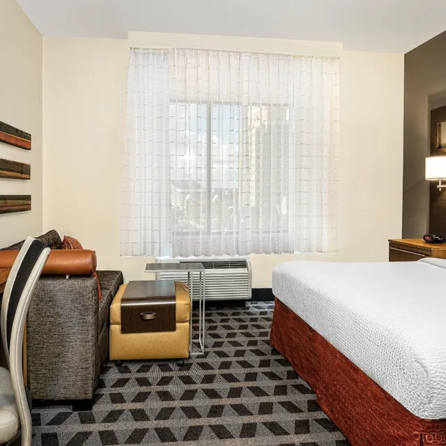 استوديو بسرير كينج مع أريكة بحوض استحمام لذوي الإعاقة، TownePlace Suites by Marriott San Antonio Downtown Riverwalk 3/10