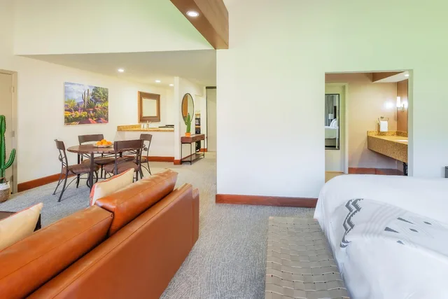 جناح بسرير كينج، Ventana Canyon Club and Lodge 2/8
