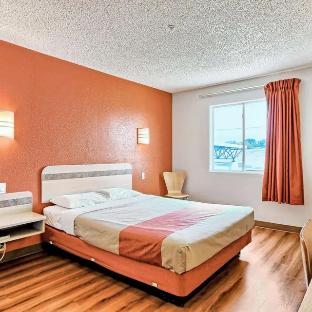 غرفة بسرير كوين لغير المدخنين، Motel6 Killeen, TX 2/10