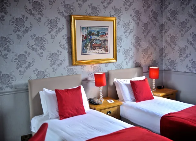 غرفة كلاسيكية بسريرين منفصلين بإطلالة، Braid Hills Hotel 2/4
