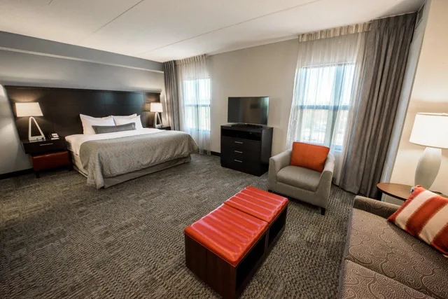 Studio, Suite, Staybridge Suites Albany Wolf Rd Colonie Center 1/5