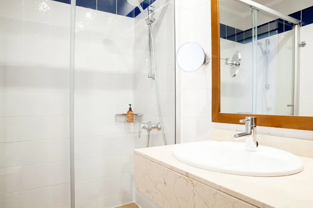 استوديو بسريرين منفصلين مع أريكة، Sunprime Atlantic View Suites And Spa 2/2