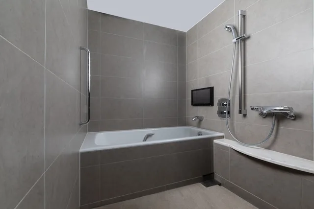 Junior Suite, King Bed, Club Lounge Access, Sheraton Miyako Hotel Tokyo 3/3