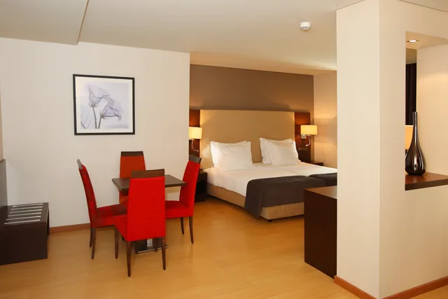 جناح جونيور، Turim Iberia Hotel 1/4