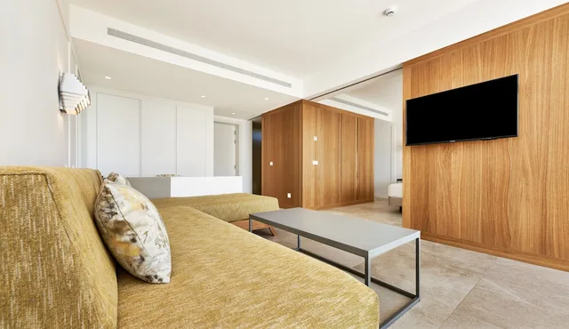 جناح بسرير كينج مع أريكة بمسبح خاص، Insotel Punta Prima Prestige Suites & Spa 4/6