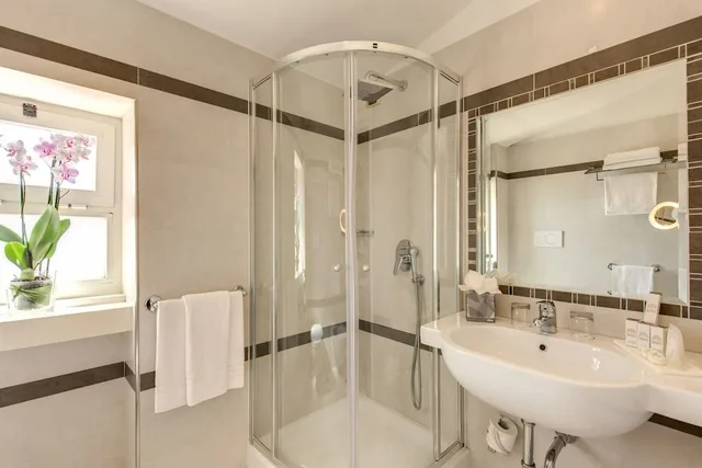 غرفة عائلية، Pinewood Hotel Rome 5/6
