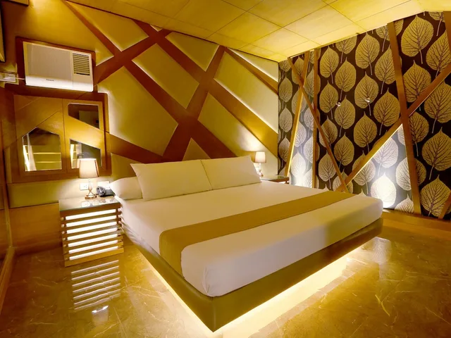 جناح بسرير كوين، Hotel Ava Malate, Manila 4/10