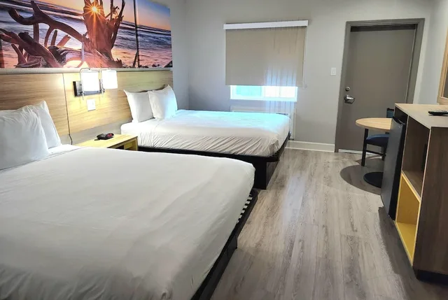 جناح استوديو ديلوكس بسريرين كوين، Days Inn & Suites By Wyndham Galveston West/Seawall 1/3