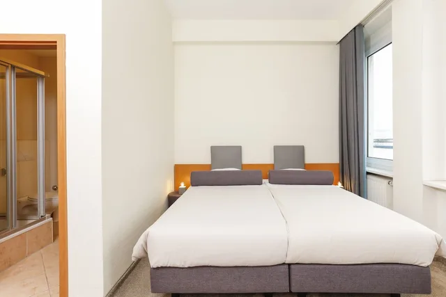 غرفة سوبيريور بسرير مزدوج بإطلالة على النهر، Hotel Am Rhein Wesseling 1/7