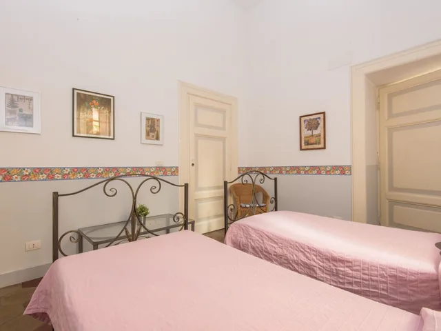 شقة بسرير كوين وسريرين منفصلين بشرفة بغرفتي نوم، RSH Ara Pacis Terrace Apartment 1/10