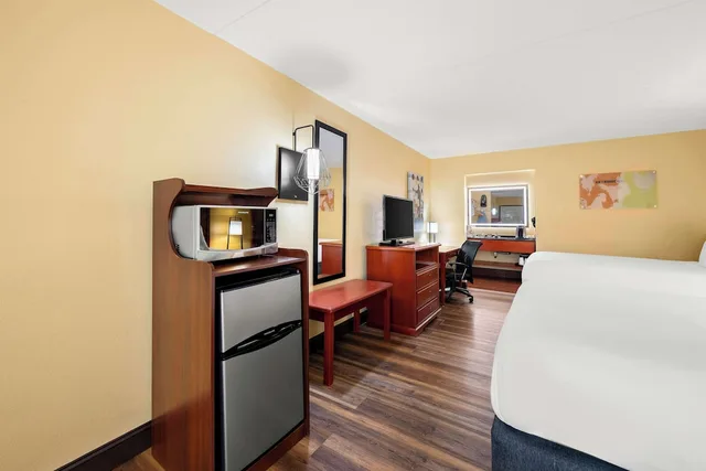 غرفة قياسية بسريرين مزدوجين يُسمح فيها بالحيوانات الأليفة، Best Western Corbin Inn 6/9