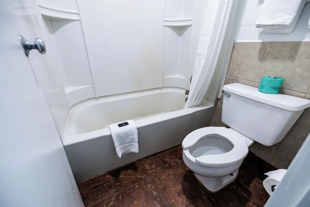 غرفة بسرير كينج، Budget Inn Greenville By Hotel O I-85 10/10
