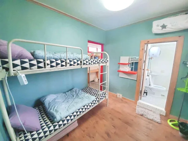 غرفة أساسية بسريرين منفصلين، Naru Hostel 1/3