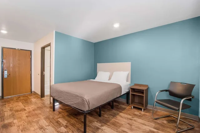 غرفة قياسية بسرير كوين، WoodSpring Suites North Charleston Airport I-526 2/3