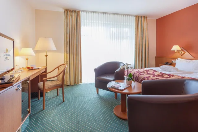 Room, Double Bed, Side Sea View, Balcony، Hotel Bernstein 2/8